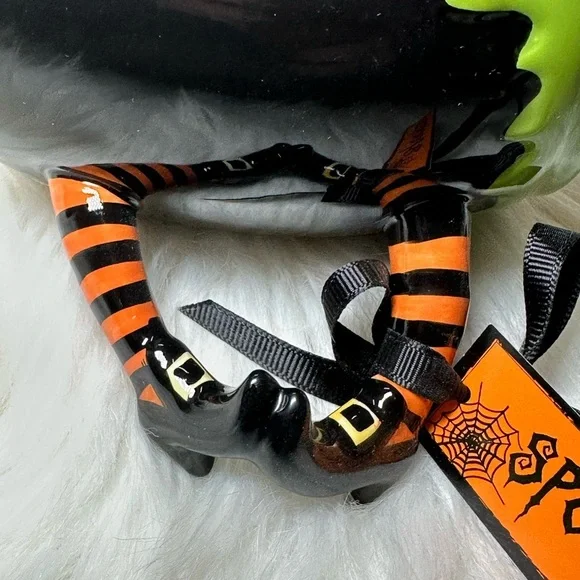 Potter’s Studio Witch Themed Black and Green Mug - Picture 5 of 5